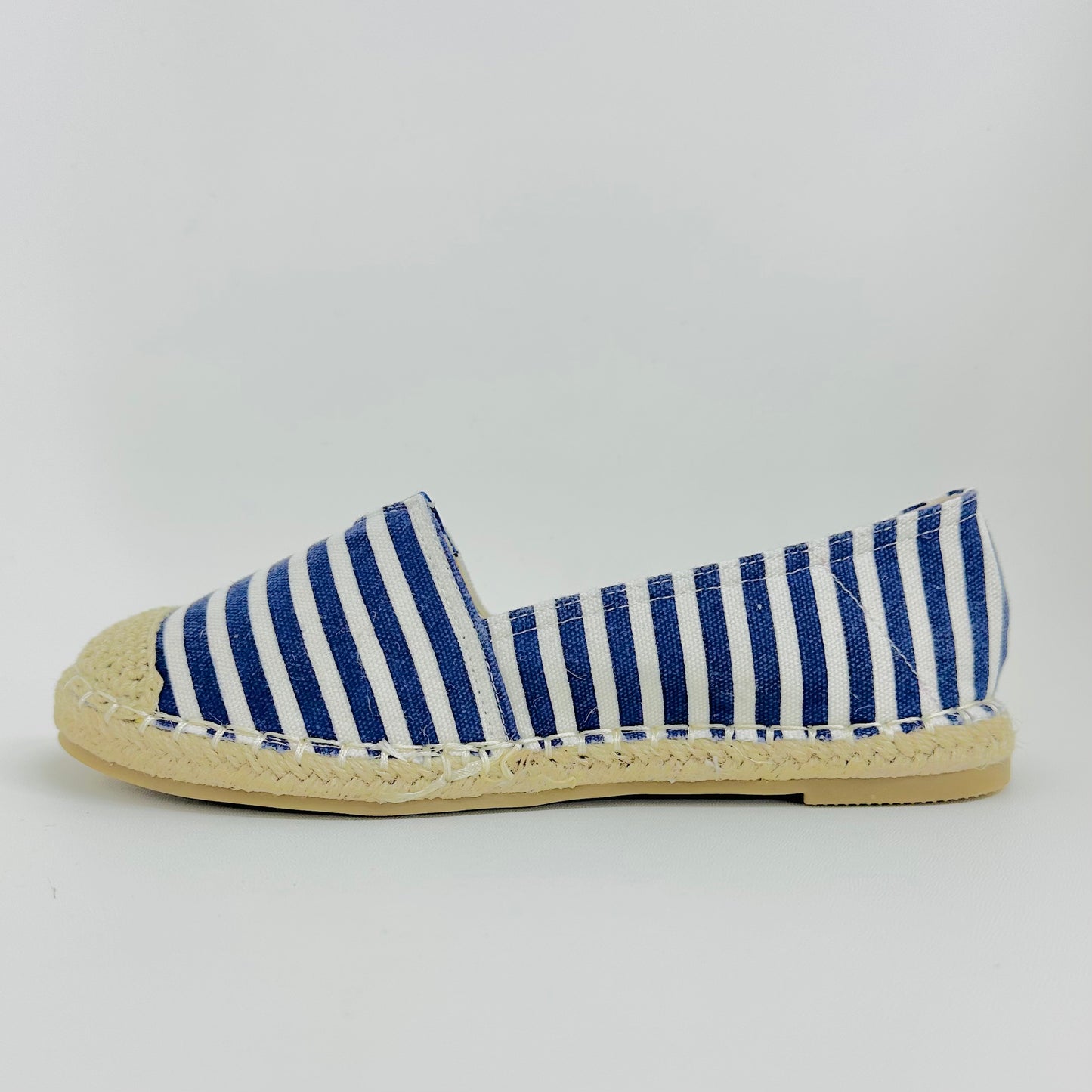 Alpargatas Femininas em Lona – Leves, Confortáveis e Estilosas – Azul Claro Listrado de Várias Cores com Linho Tecido de Palha Para verão