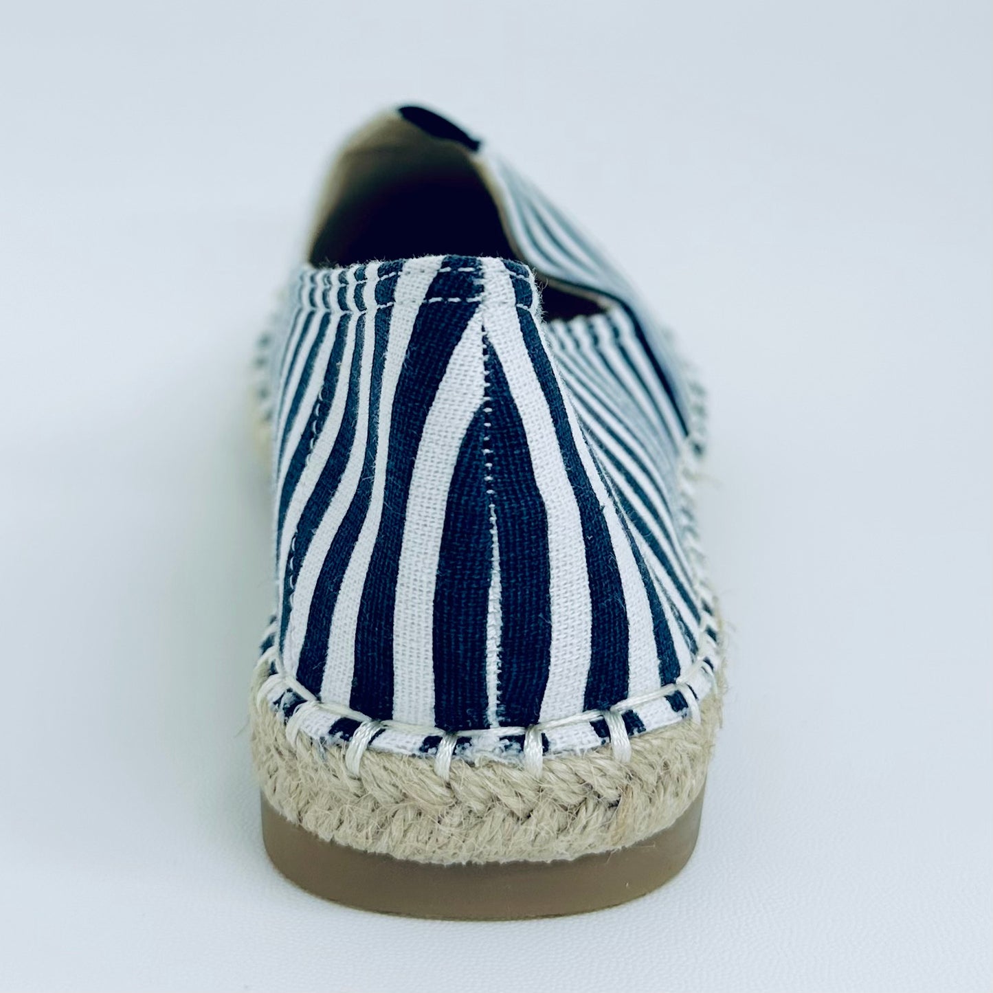 Alpargatas Femininas em Lona – Leves, Confortáveis e Estilosas – Azul Escuro Listrado de Várias Cores com Linho Tecido de Palha Para verão